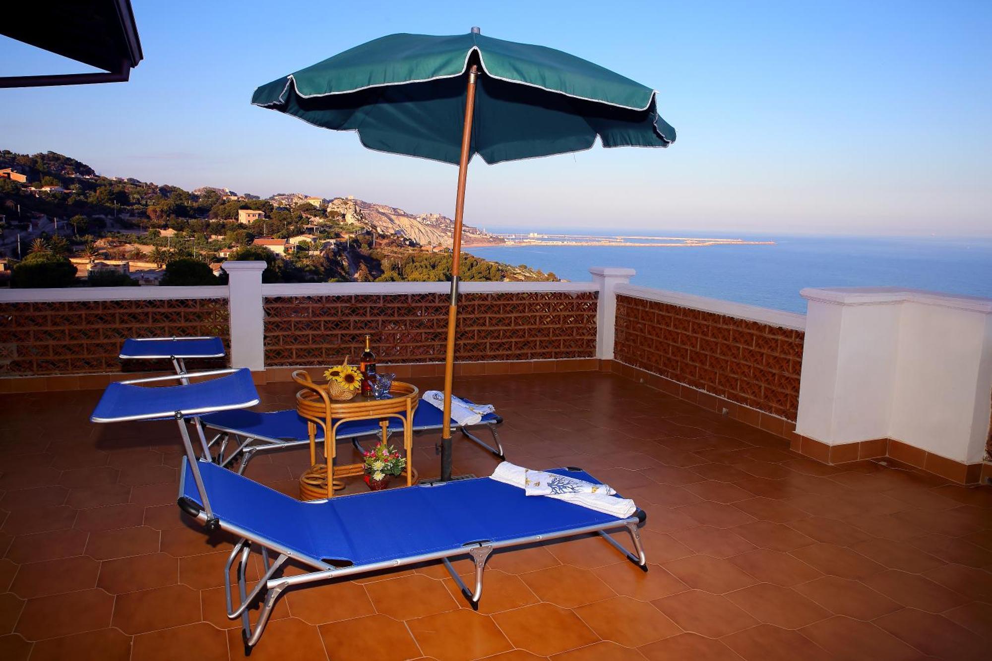 Villa Yellow House Licata Room photo