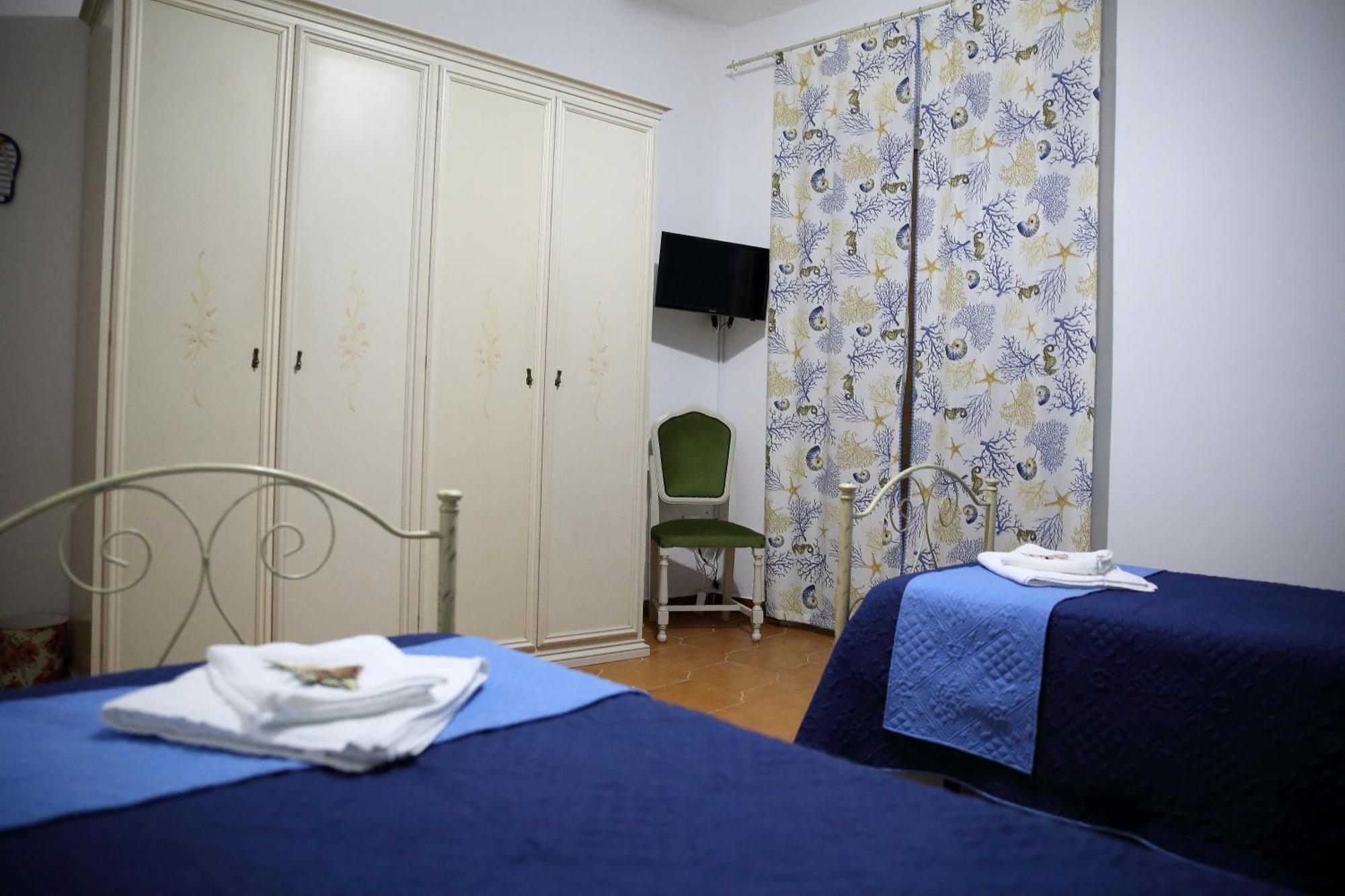 Villa Yellow House Licata Room photo